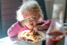 Photo of OMS avertizează asupra alimentelor contaminate: Milioane de oameni se îmbolnăvesc anual. Copiii, cei mai afectați