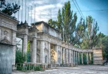 Photo of Terenul fostului Stadion Republican va fi transmis Guvernului SUA pentru construcția noii ambasade. Precizările premierului Munteanu
