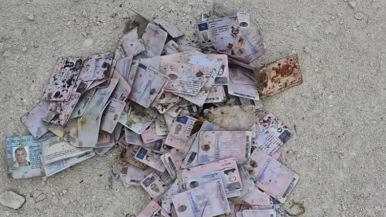 Photo of video | Sute de documente asemănătoare permiselor românești, găsite la o groapă de gunoi din R. Moldova. Autoritățile din România anunță verificări