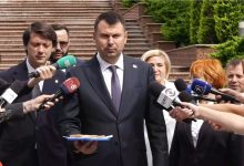 Photo of video | Vasile Costiuc a venit cu o plăcintă la Președinție. Pe cine propune premier