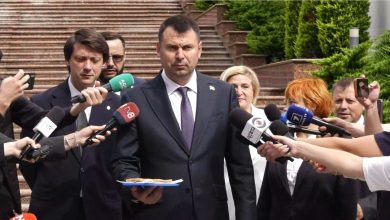 Photo of video | Vasile Costiuc a venit cu o plăcintă la Președinție. Pe cine propune premier