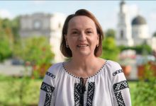 Photo of video | De Ziua Limbii Române, ambasadoarea UE, Iwona Piórko, recită în limba română o poezie scrisă de fiica sa