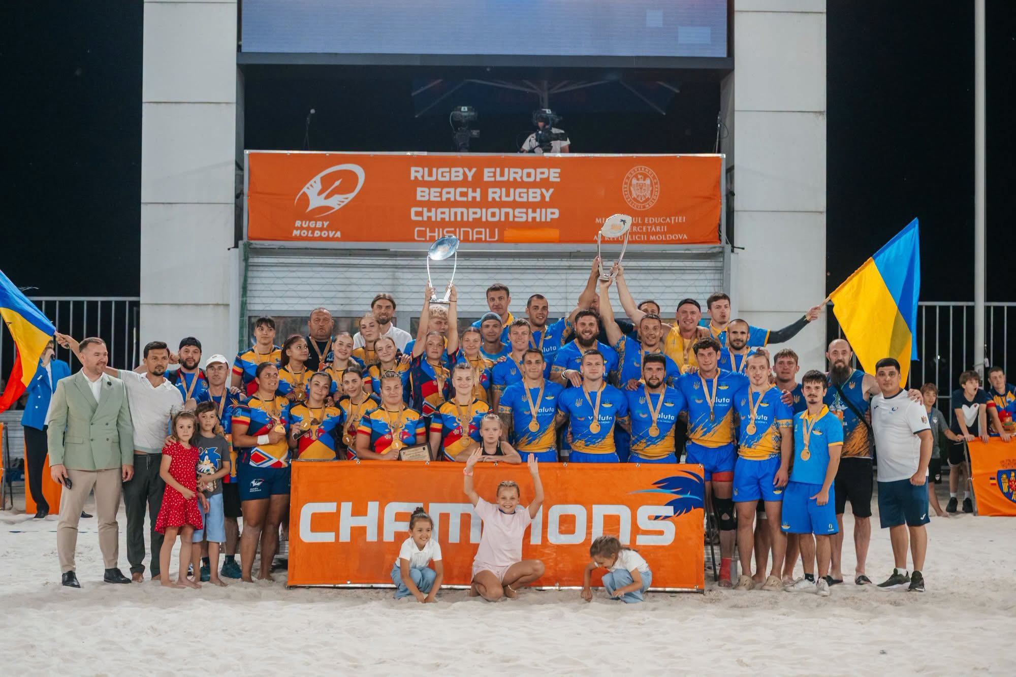 Photo of foto | Premieră pentru R. Moldova: Naționala feminină, campioană europeană la rugby pe plajă