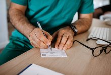 Photo of Certificatul medical, din nou pe hârtie? În ce cazuri angajatul va trebui să îl prezinte în format tipărit