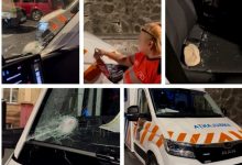 Photo of video | Ambulanţă atacată cu topoarele în România, după ce într-un clip pe TikTok s-a afirmat că „fură copii”. Trei tineri reținuți