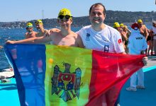 Photo of Vasile Tofan a traversat înotând Bosforul, împreună cu fiul său: „Revenim la Chișinău cu bateriile încărcate și cu inima plină”