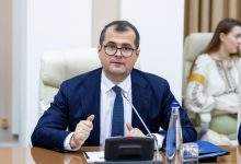 Photo of „Eram specialist la omlete”. Vasile Tofan, despre cum a muncit hamal în Olanda și începuturile sale în străinătate