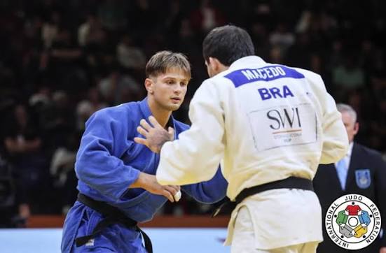 Photo of Mihail Latîșev, pe podium la Budapesta. Judocanul moldovean a cucerit bronzul