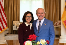 Photo of foto | Noul ambasador al SUA și soția sa au ajuns la Chișinău. Cel loc au ales pentru prima plimbare