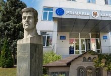 Photo of VIDEO | „Nu ne reprezintă”. Bustul lui Serghei Lazo, mutat din centrul Sângereiului. În locul lui, un erou al războiului de pe Nistru