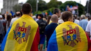 Photo of Tot mai puțini moldoveni se întorc în țară, iar banii trimiși acasă scad. Avertismentul unui demograf