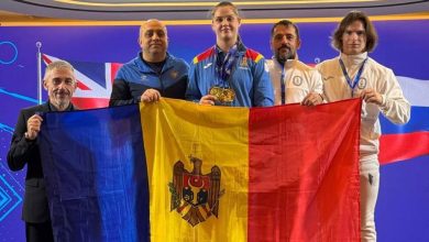 Photo of Triplu aur pentru R. Moldova! Halterofila Alexandrina Ciubotaru a cucerit trei medalii la Campionatul European
