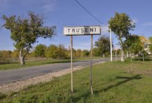 Photo of Schemă cu terenuri la Trușeni: Un inginer cadastral, luat sub strajă din sala de judecată, alți doi scapă de pedeapsă din cauza prescripției